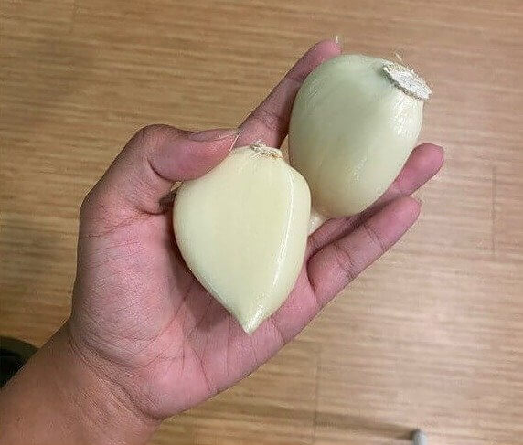 Someone Call Guinness - These Have Got to Be the Biggest Garlic Cloves Ever